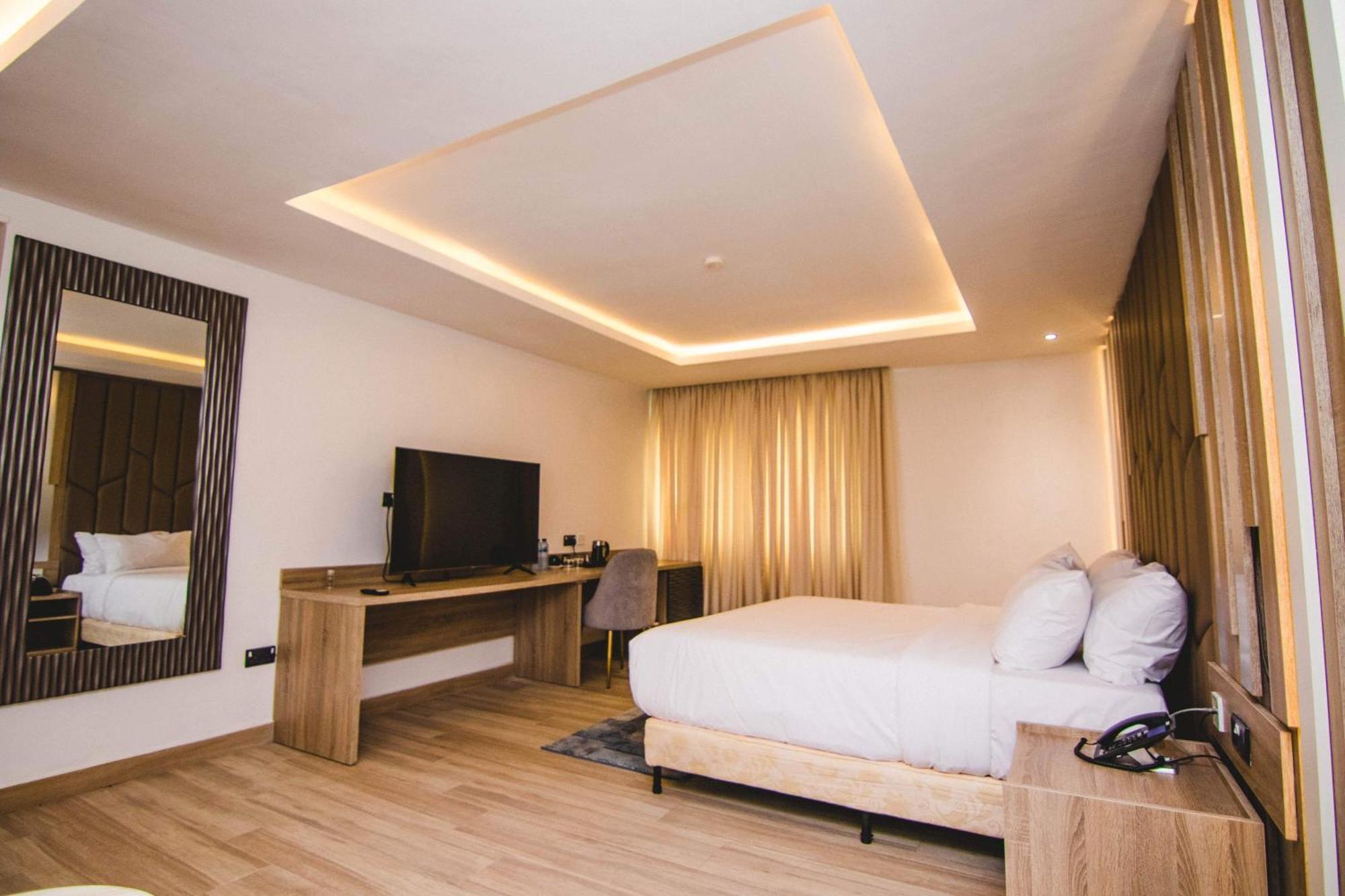 The Safron Hotel Lagos Buitenkant foto