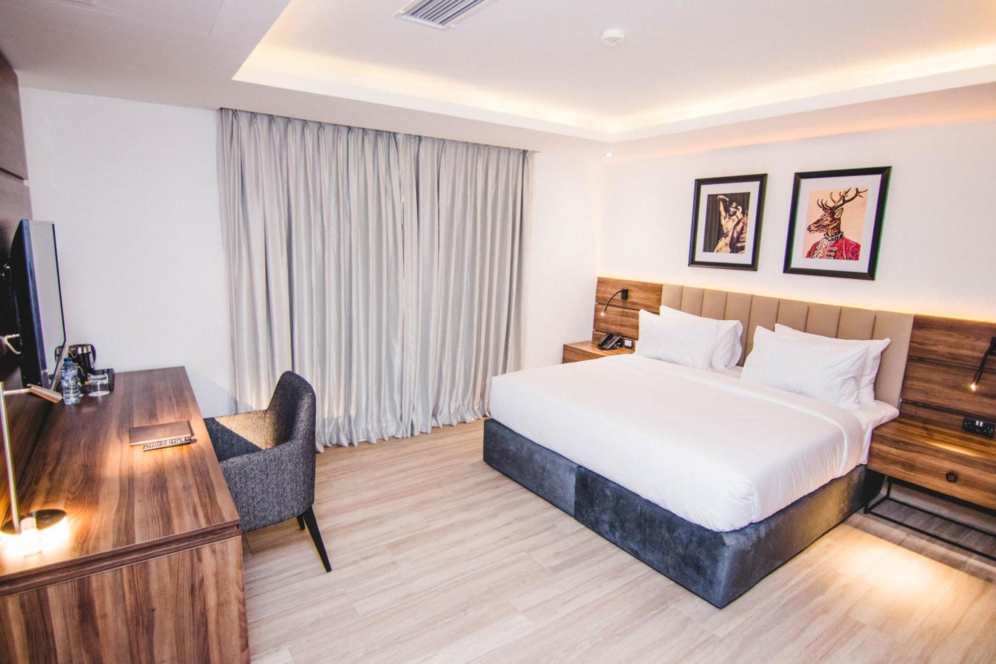 The Safron Hotel Lagos Buitenkant foto