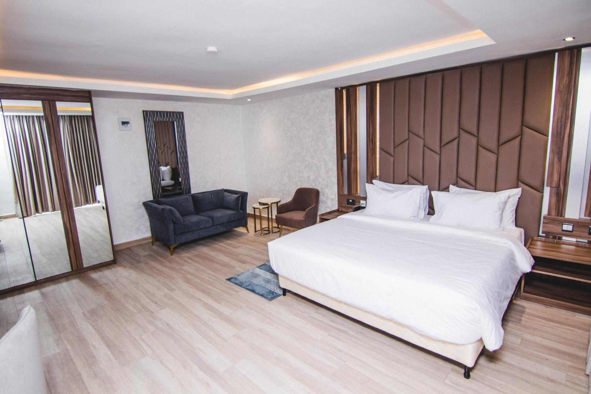 The Safron Hotel Lagos Buitenkant foto
