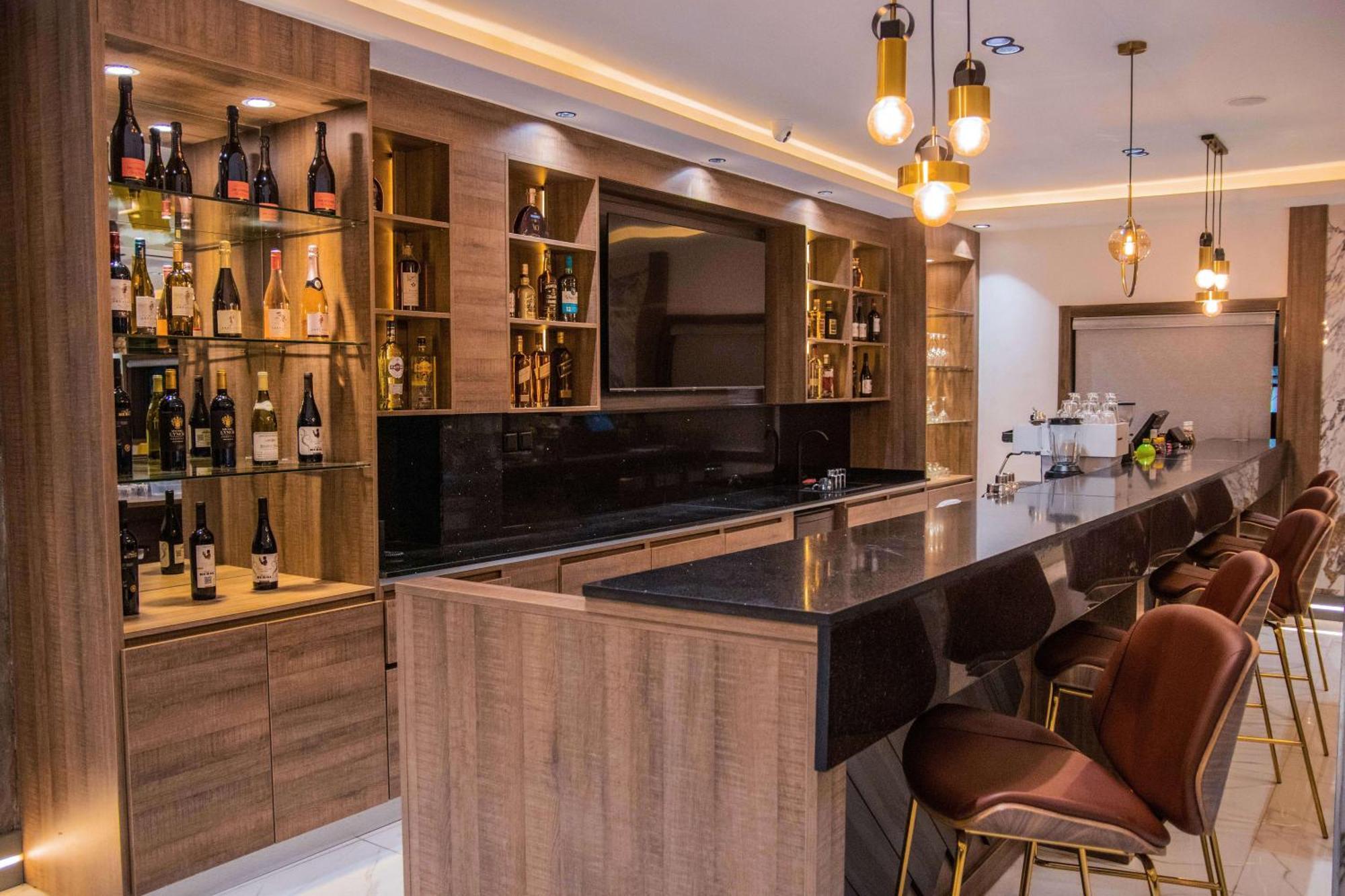 The Safron Hotel Lagos Buitenkant foto