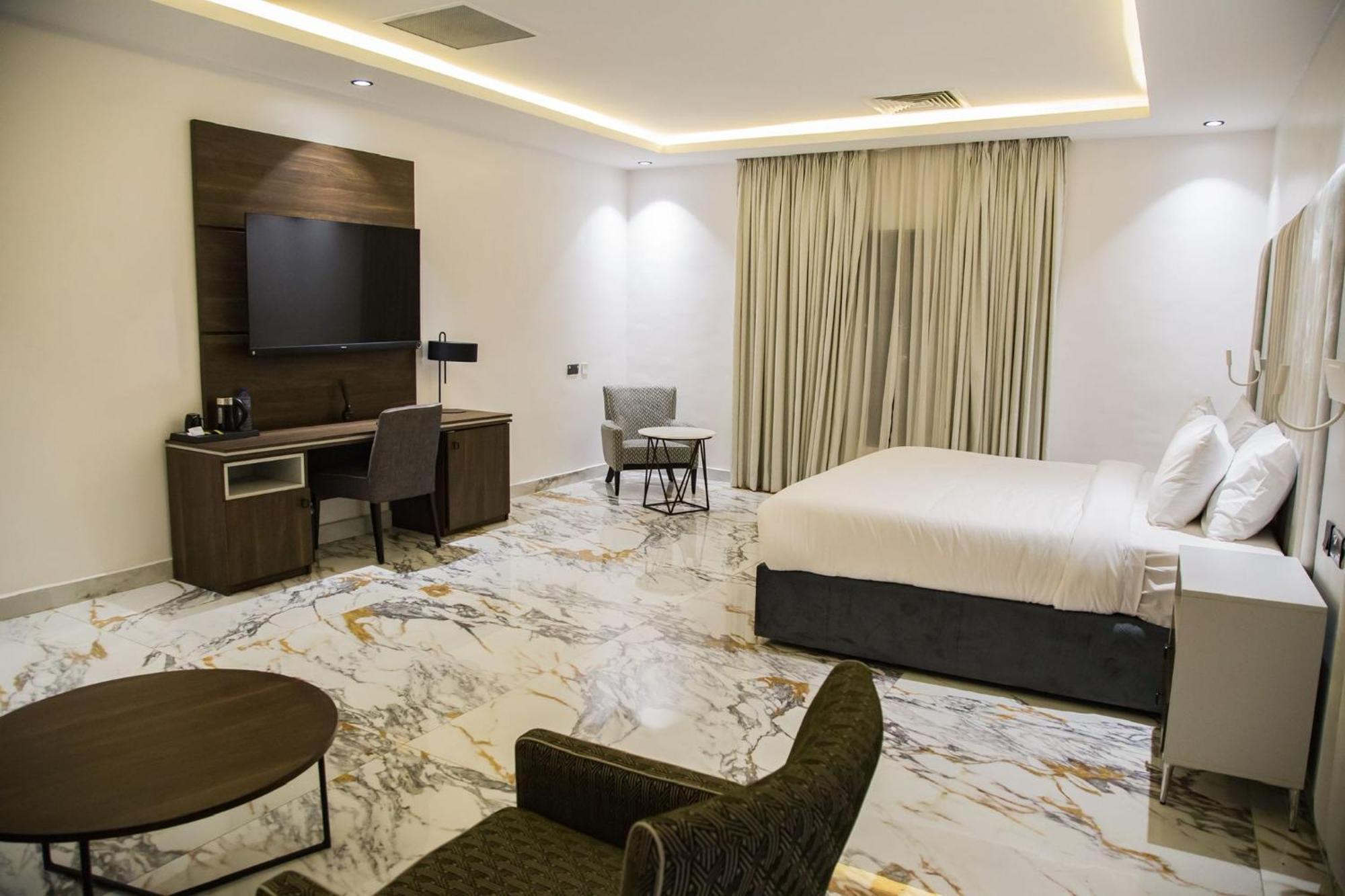 The Safron Hotel Lagos Buitenkant foto