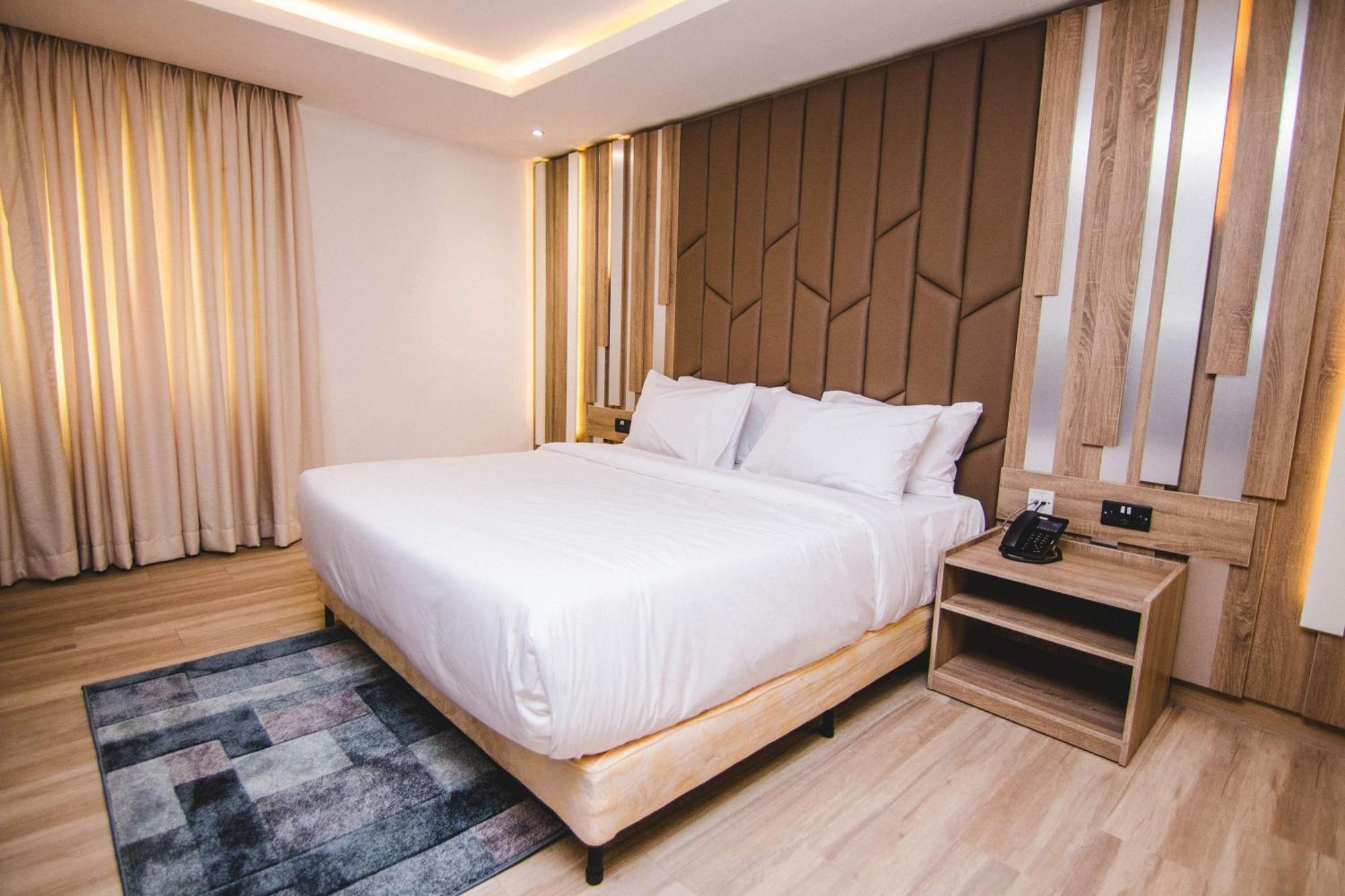 The Safron Hotel Lagos Buitenkant foto